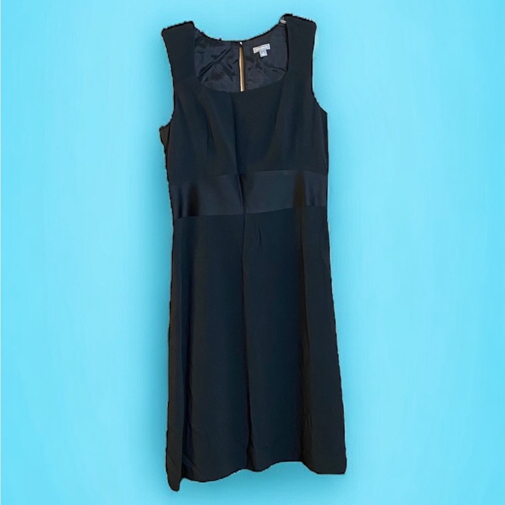 $15 Ann Taylor Black Sleeveless Shift Dress